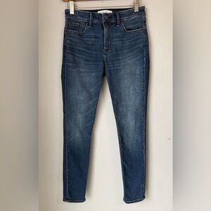 Abercrombie & Fitch The Super Skinny Mid Rise Blue Jeans Women’s Size 27/4S
